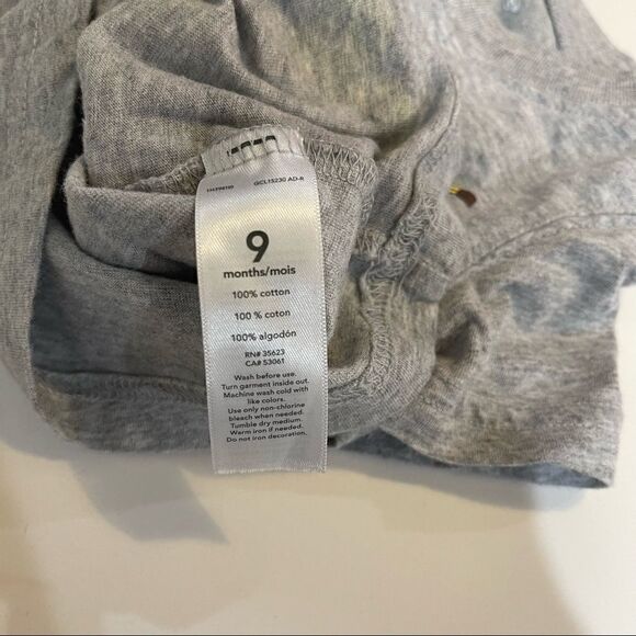 4/$25‎ - Carters Monkey with Bananas Graphic T-shirt - Picture 4 of 4